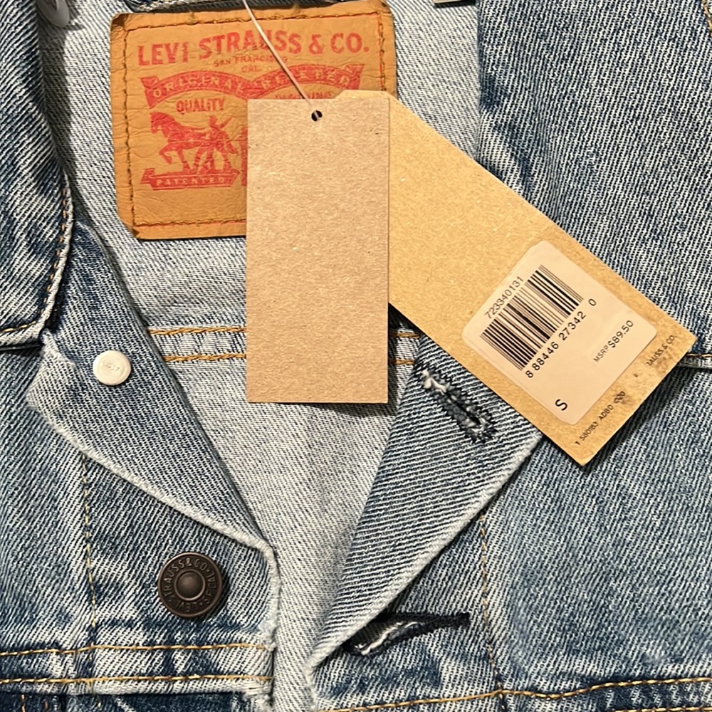 Levi’s Jacket - Picture 3 of 4